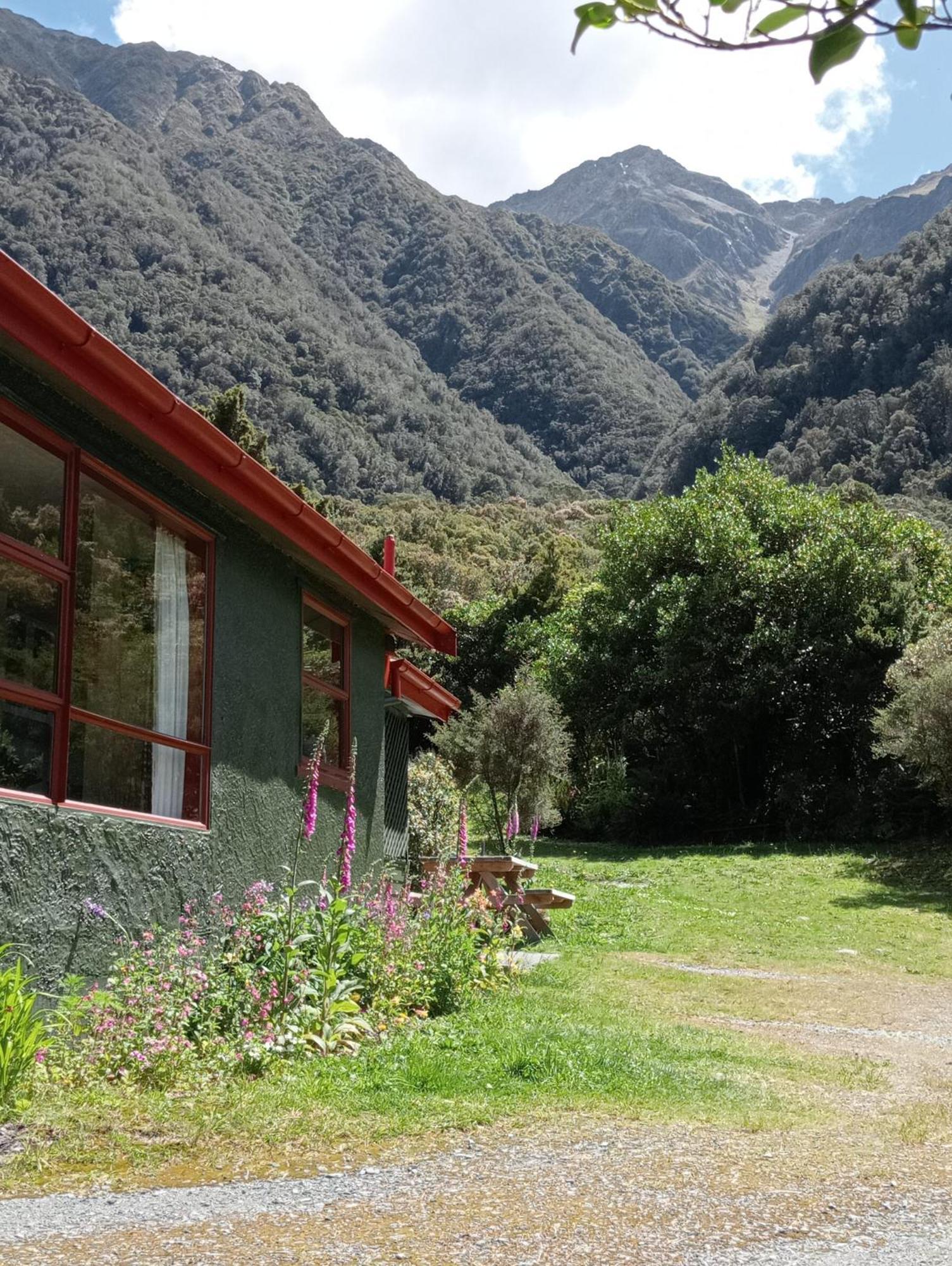 Rata Lodge Accommodation Otira Eksteriør billede